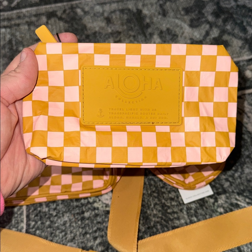 Checkered print crossbody, pouch and coin purse - Picture 4 of 4